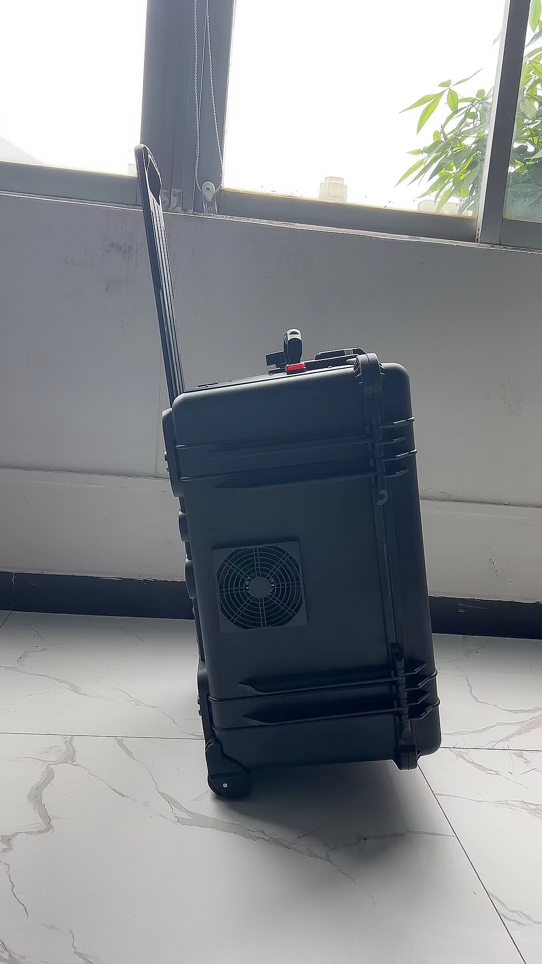 南京手拉箱型移动通信干扰器